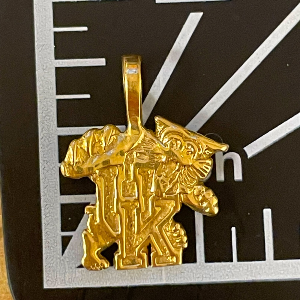 10k UK Wildcat charm yellow gold University of Kentucky.